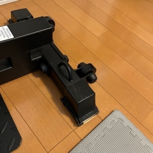 IROTEC シシースクワットマシン