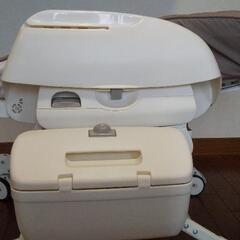 コンビ   電動スウィングハイローチェア テーブルつきの画像