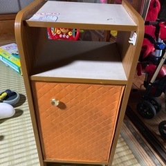 黒電話台