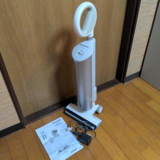 Panasonic　充電式　ハンディー掃除機