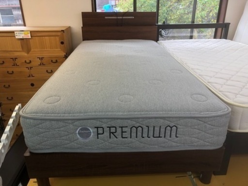 【リサイクルサービス八光　田上店　配達・設置OK】三環ジャパン　照明・2口コンセント付ダークブラウン　シングルベッド