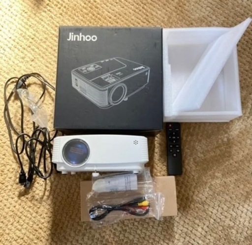 ミラーリング 小型 プロジェクター WiFi対応　スクリーン付き