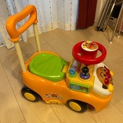 アンパンマン　よくばりビジーカー