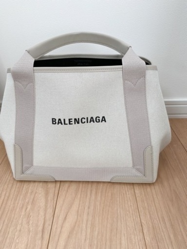 バレンシアガトートバック