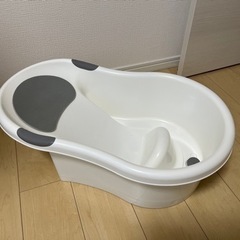 ■【ほぼ新品】新生児用ベビーバス　　安く売ります