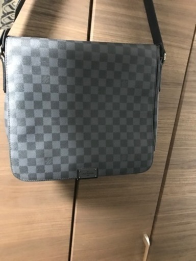 ダミエメッセンジャーバック美品