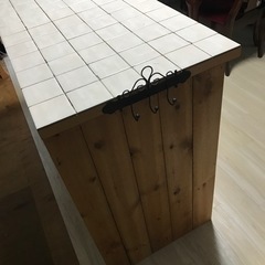 キッチンアイランドテーブル　収納