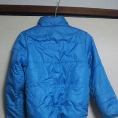 130 中綿ジップアップコート ジャンパー 水色×紺×黄の画像