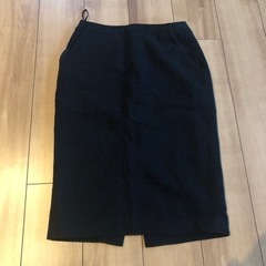 Vネックワンピース＋スカートの画像