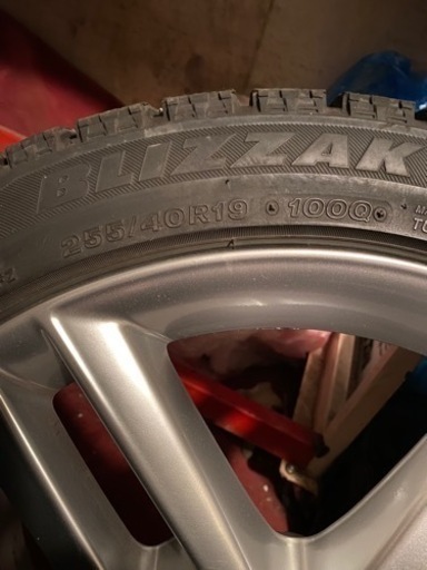 255/40R19ブリザックVRXタイヤ4本セット