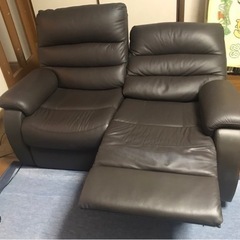 決まりました⭐︎2人用電動本革リクライニングソファの画像