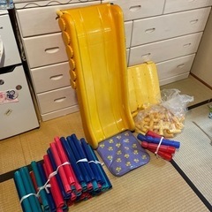 ジャングルジム　滑り台