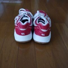 アシックス　27センチ　卓球の画像