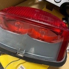ホーネット250純正テールランプ取り外し品(送料無料)の画像