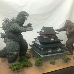 激レア商品！！　イノウエアーツ　キングコングVSゴジラ　熱海城の決戦　ジャンク　　配送不可商品　店頭引き取り限定　【ジャングルジャングル堺初芝店】　堺市（東区　西区　北区　南区　堺区　美原区）高石市　泉大津市　忠岡町　和泉市　松原市　大阪狭山市の画像