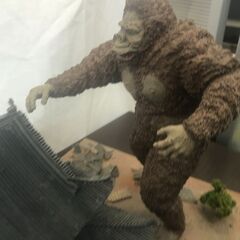 激レア商品！！　イノウエアーツ　キングコングVSゴジラ　熱海城の決戦　ジャンク　　配送不可商品　店頭引き取り限定　【ジャングルジャングル堺初芝店】　堺市（東区　西区　北区　南区　堺区　美原区）高石市　泉大津市　忠岡町　和泉市　松原市　大阪狭山市の画像