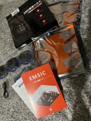 EMS 腹筋ベルト