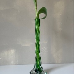 花瓶 一輪挿し ガラスグリーンjtseの画像