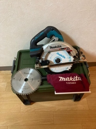 交渉中！最終値下げ❗️makita 18V丸のこ　1Mガイド、替え刃、付属品、ケース付き！