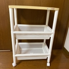 受付終了ーキャスター付きワゴンシェルフの画像