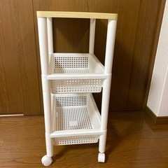 受付終了ーキャスター付きワゴンシェルフの画像