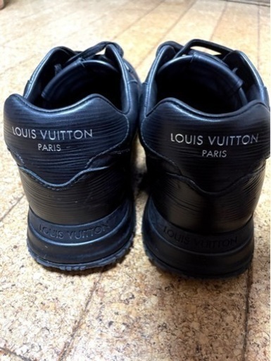 LOUIS VUITTON ランアウェイライン スニーカー黒