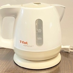 【ほぼ未使用】ティファール電気ケトル　REF BF805170