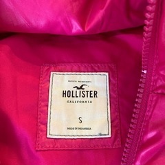 HOLLISTER ダウンベストの画像