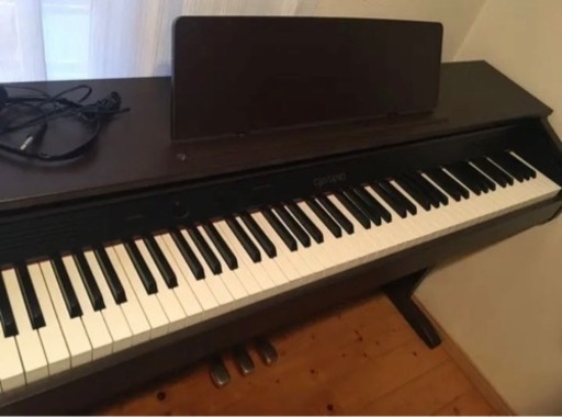 電子ピアノ　CASIO