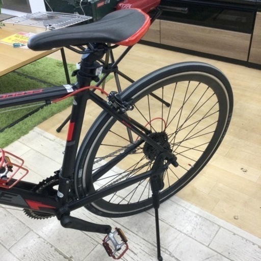 【✨使用期間数ヶ月の美品❗️デリバリー❗️通勤❗️サイクリング❗️ドリンクホルダー付き❗️✨】FEROCE 700Cロードバイク 