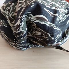 Camouflage hatの画像