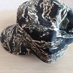 Camouflage hatの画像
