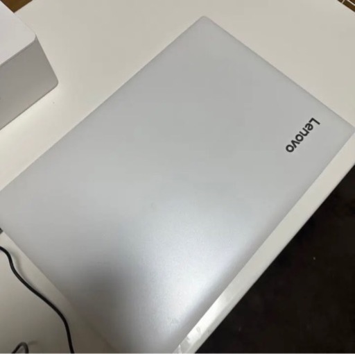 送料無料！lenovo ideapad 330-15ikb 2018年製