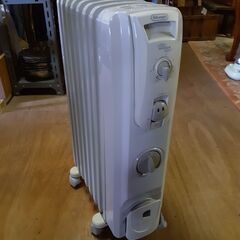 DeLonghi デロンギ オイルヒーター R730812TF　...