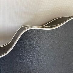 ②【鹿児島市リサイクルショップスターズ吉野店】【中古】新入荷 ギターケース ハードケース 傷 汚れ 表面の剥がれありの画像