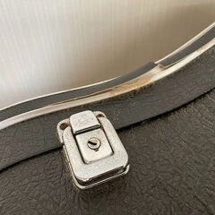 ②【鹿児島市リサイクルショップスターズ吉野店】【中古】新入荷 ギターケース ハードケース 傷 汚れ 表面の剥がれありの画像