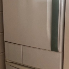 冷蔵庫無料で差し上げます。