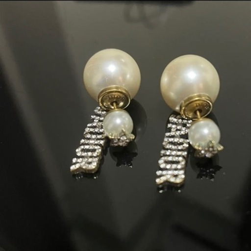 Dior ピアス