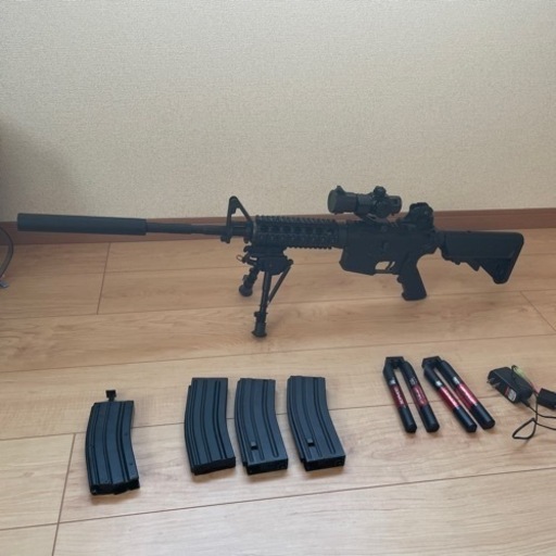 次世代電動ガン　ソップモッドM4  ドットサイト、サイレンサー付き