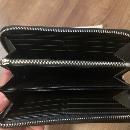 ルイ・ヴィトン　エピ　ジッピー　美品