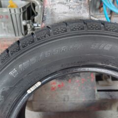 スタットレスタイヤ　１９５・６５Ｒ１５・アルミホイール付きの画像