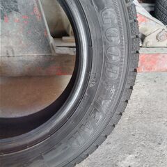 スタットレスタイヤ　１９５・６５Ｒ１５・アルミホイール付きの画像