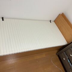 シングルベッド（跳ね上げ収納付き）