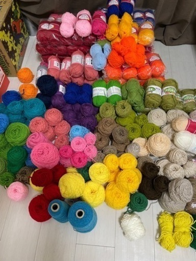 タフティングにアクリル毛糸大量【かなりお得です】