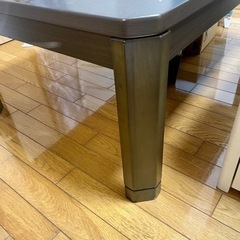 こたつテーブルの画像
