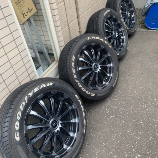 200系ハイエース　215/60R17