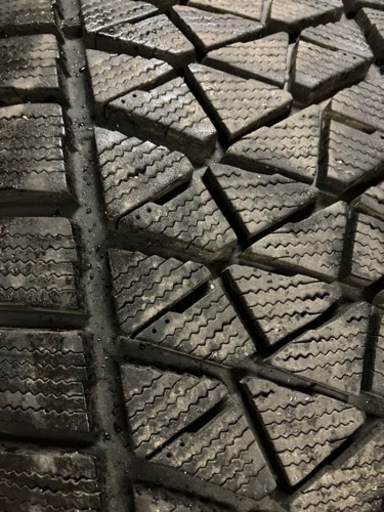 一時中止　265/70R16  2016年製  ブリヂストン BRIDGESTONE BLIZZAK DM-V2 スタッドレス タイヤ