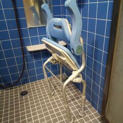 Panasonic パナソニック 介護用品 シャワーチェアー ミドルサポートタイプワンタッチ（おりたたみ）VAL41801 ブルー 風呂の画像