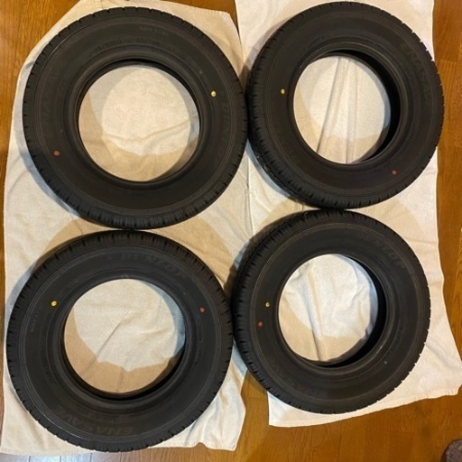 ほぼ新品　ダンロップ エナセーブ バン01 【DUNLOP ENASAVE VAN 01 80/78N(6PR) タイヤ】145/80R12