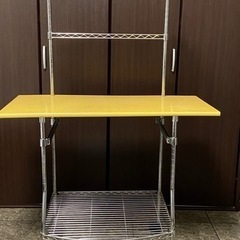 パソコンデスクの画像